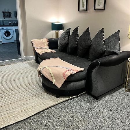 The Hideaway Holywell 1 Apartment Luaran gambar