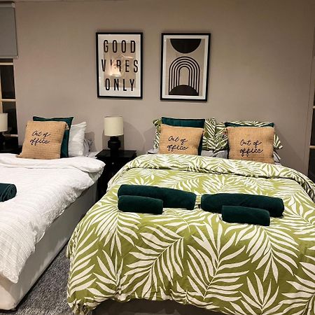 The Hideaway Holywell 1 Apartment Luaran gambar