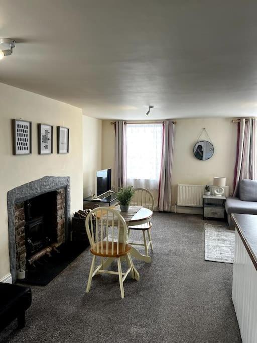 The Hideaway Holywell 1 Apartment Luaran gambar