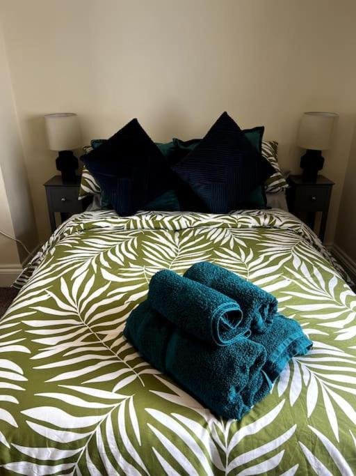 The Hideaway Holywell 1 Apartment Luaran gambar
