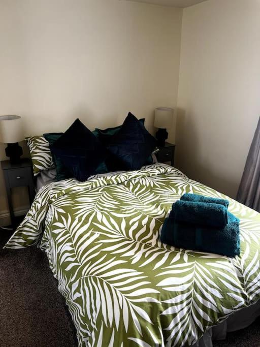 The Hideaway Holywell 1 Apartment Luaran gambar