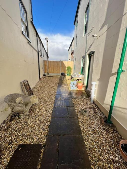 The Hideaway Holywell 1 Apartment Luaran gambar