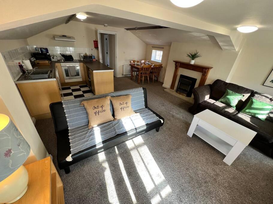 The Hideaway Holywell 1 Apartment Luaran gambar